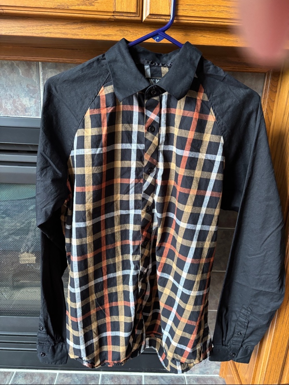 MG BLACK Plaid Button-Up Shirt in Black, Rust & Tan